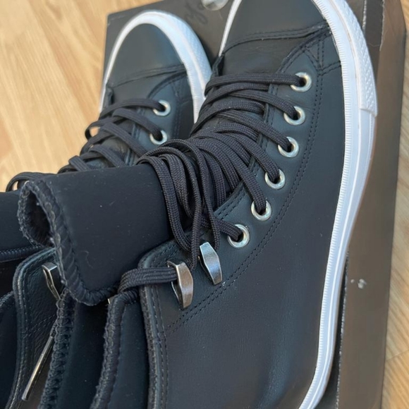 All star converse sneakers - Picture 2 of 3